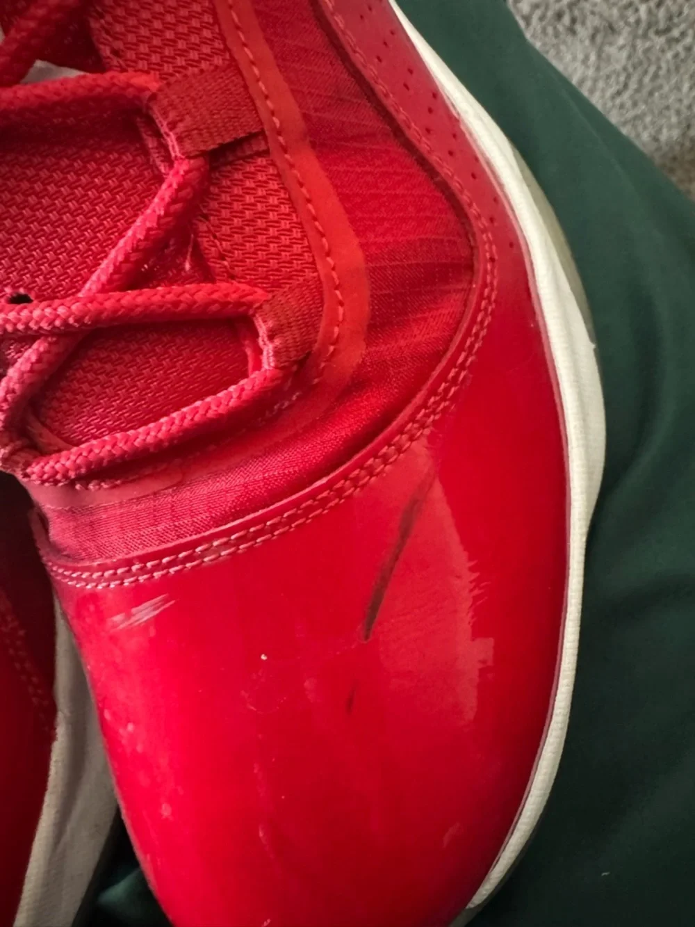 Red Jordan’s men’s - Picture 6 of 8